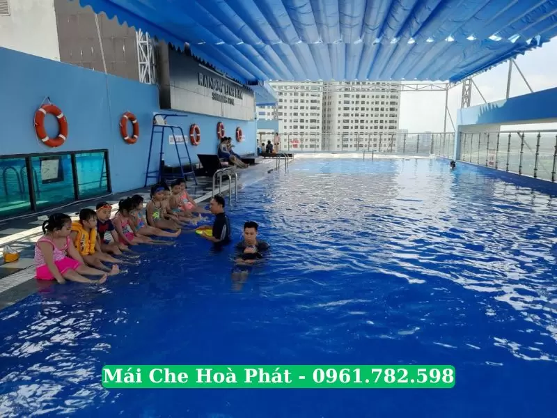 Mái xếp lượn sóng bể bơi toà The Light