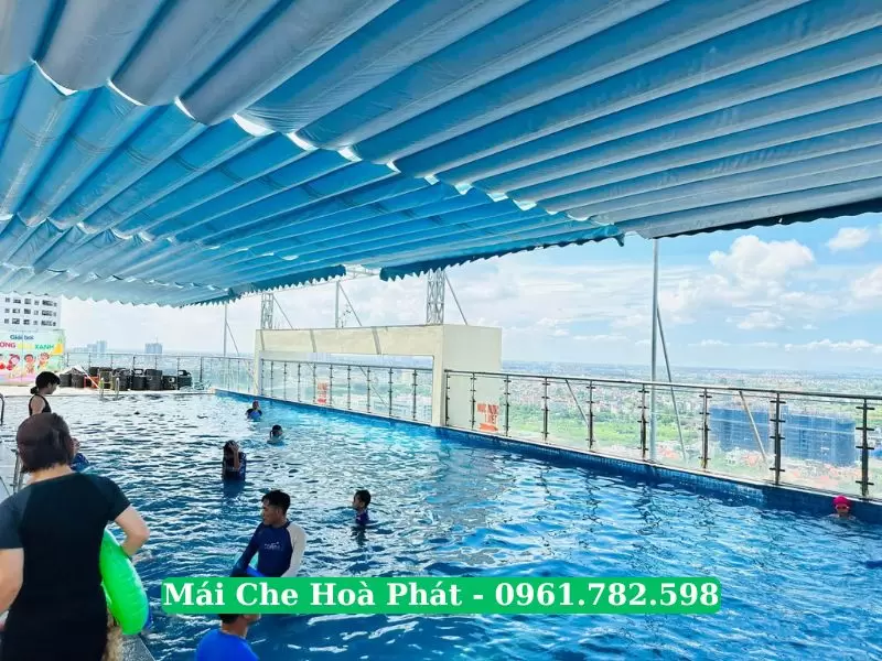 Giá mái che bể bơi