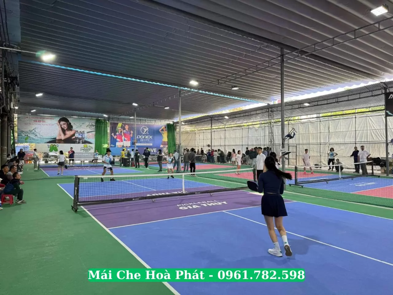 Thi công mái che sân pickleball