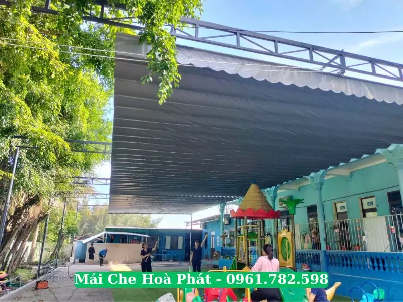 Mái che sân trường tại Đông Anh