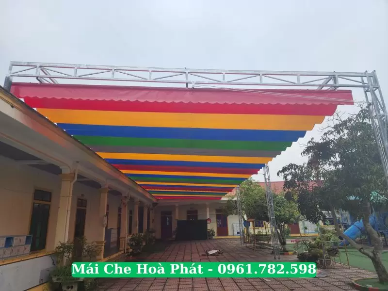 Bạt xếp lượn sóng trường Vĩnh Hưng