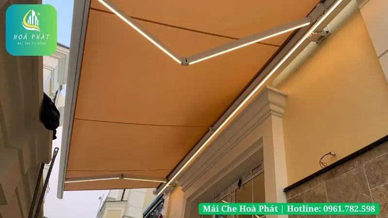 Hệ đèn led chiếu sáng của mái hiên ELIP HP598