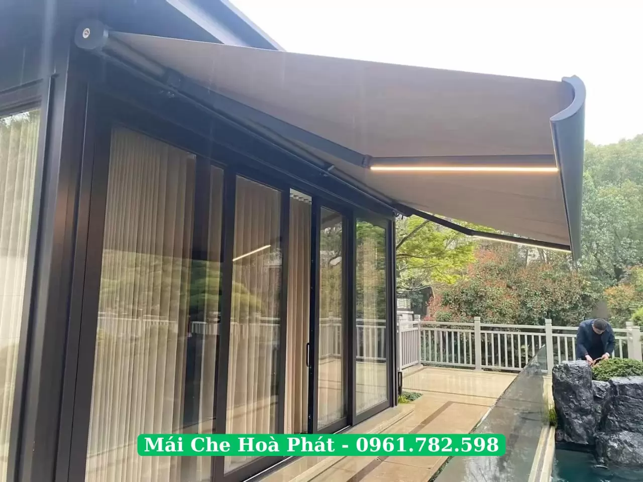 Mái hiên thông minh tự động