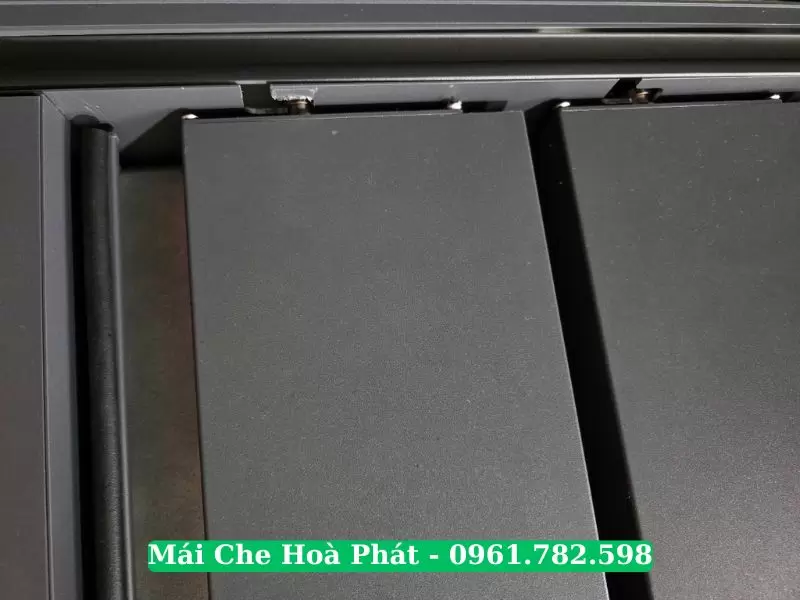Mặt trên của mái nhôm xếp nhập khẩu