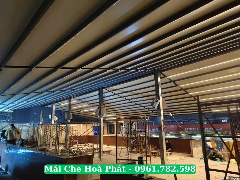 Công trình mái xếp khung nhôm nhà hàng