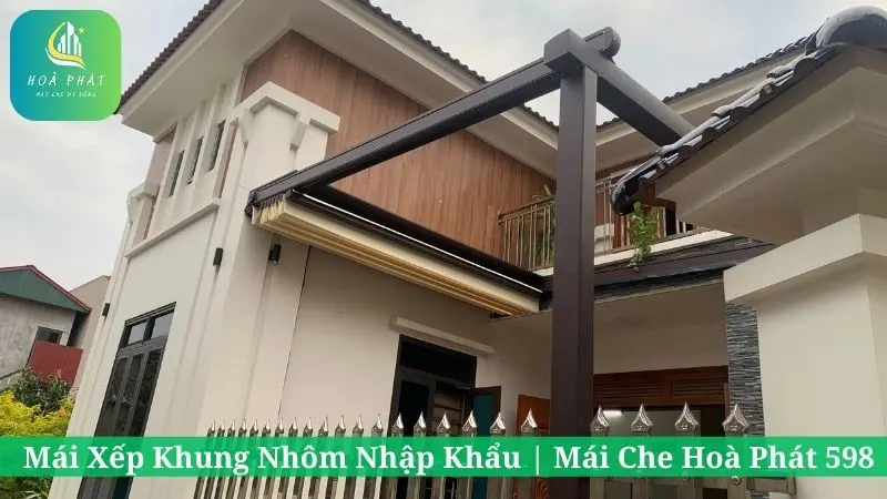 Mái xếp khung nhôm khi được đóng gọn lại