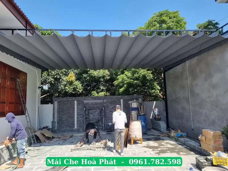 Bạt mái xếp che nắng mưa