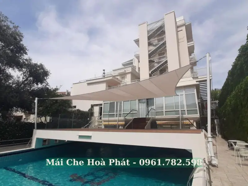 Bạt căng kiến trúc che bể bơi