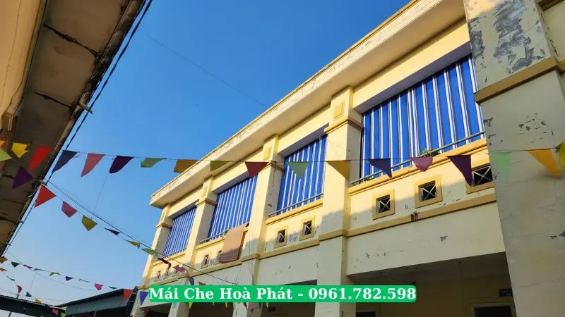 Công trình bạt cuốn che ban công trường học