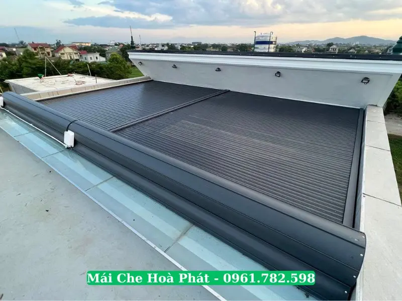 Mái nhôm cuốn tự động giếng trời
