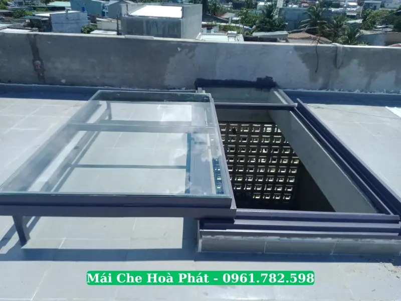 Cách làm mái che giếng trời đẹp