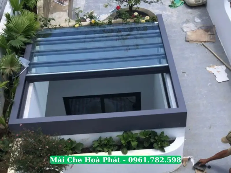 Công trình mái che giếng trời tại Long Biên