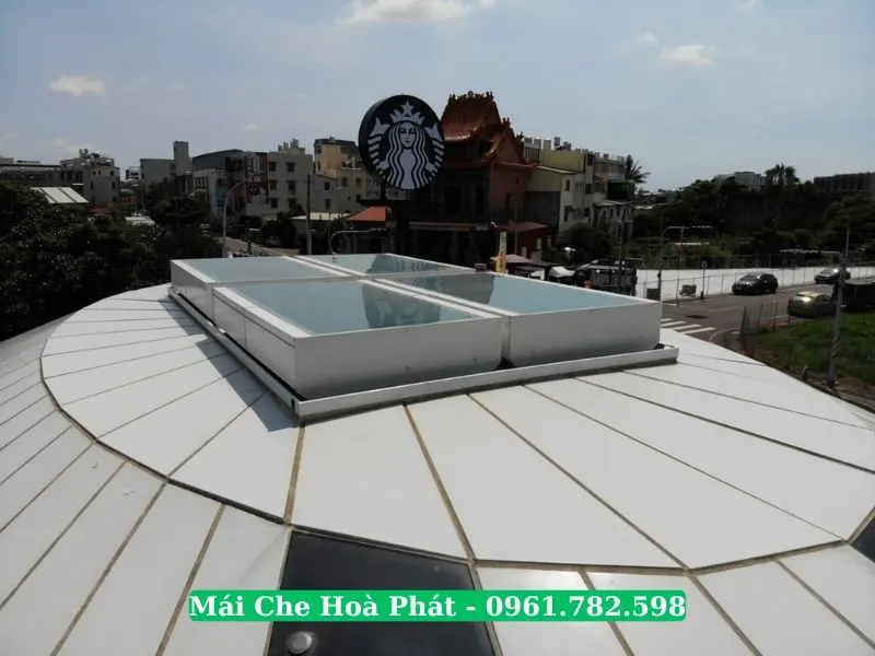 Mái che giếng trời Hoà Phát