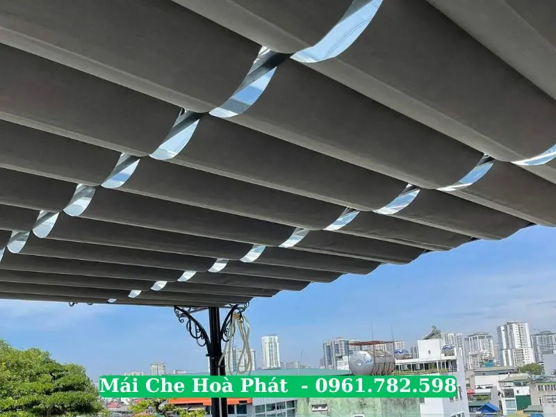 Lắp đặt mái che sân thượng tại Long Biên