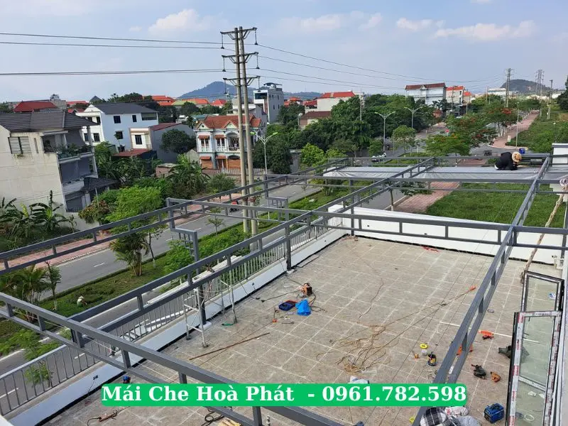 Lắp đặt mái che sân thượng thông minh
