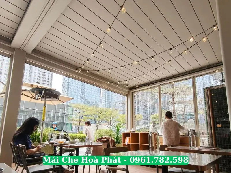 Mái che thông minh quán cafe