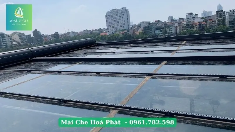 Đường ray đỡ và dẫn hướng mái nhôm cuốn