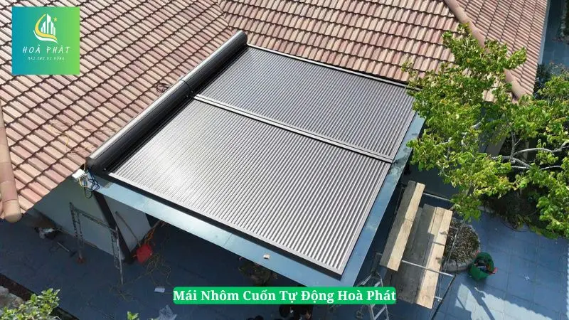 Hệ 2 mái nhôm cuốn che nắng mái kính tại Bắc Giang