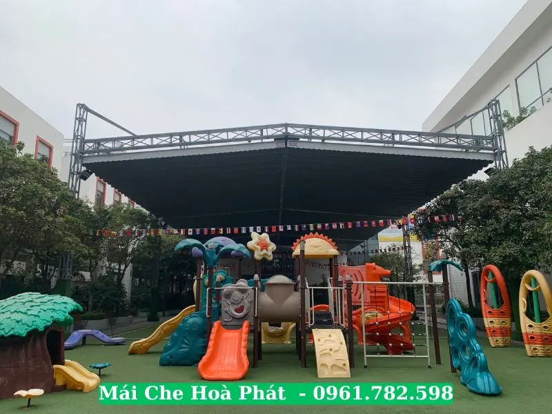 Lắp đặt mái bạt xếp khi hoàn thiện