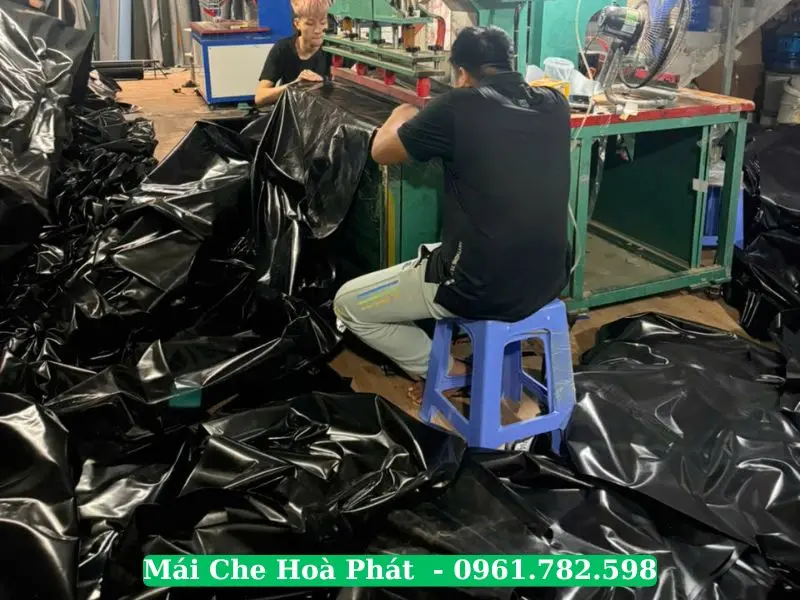 Xưởng may bạt mái xếp Hoà Phát