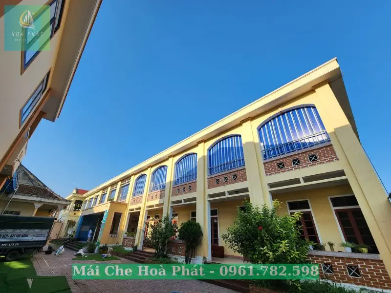 Bạt che nắng ban công trường học
