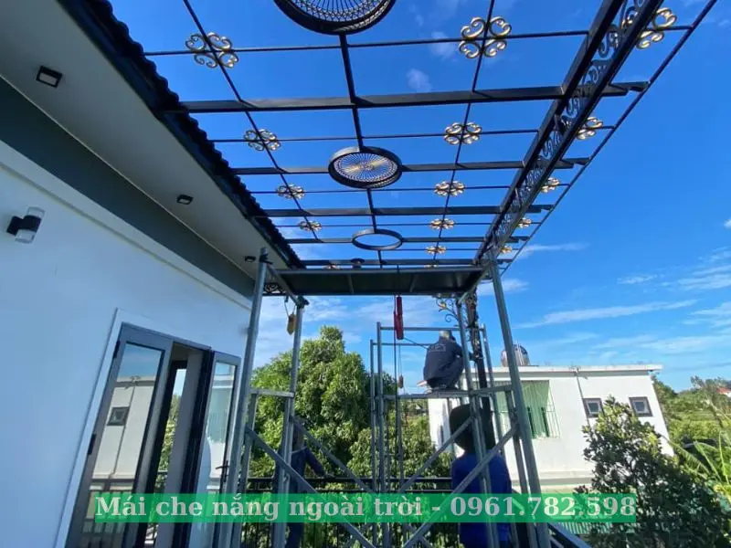 Mái kính sắt nghệ thuật