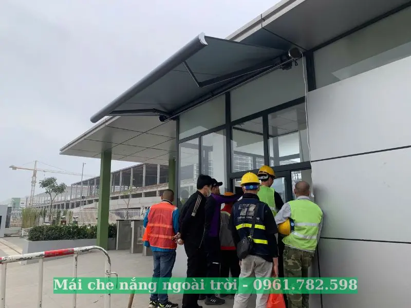 Mái hiên tự động nhập khẩu