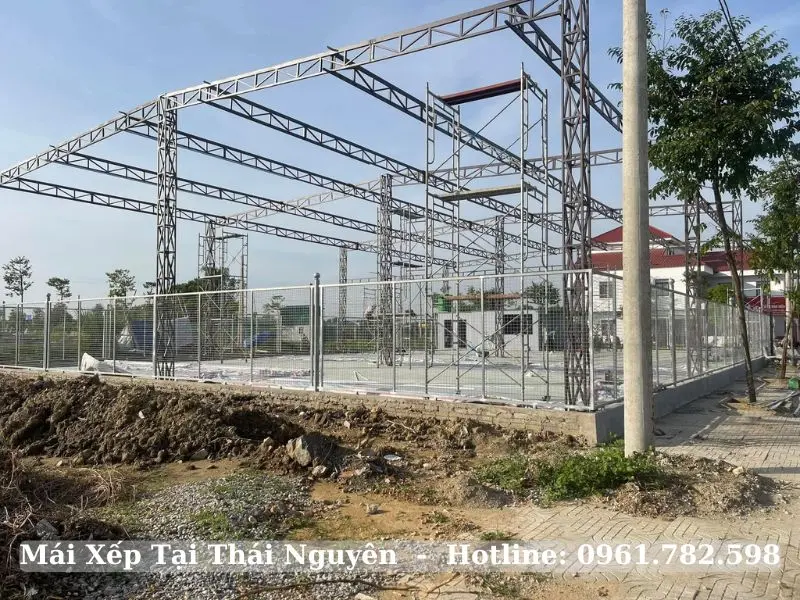 Hệ khung mái xếp sân thể thao