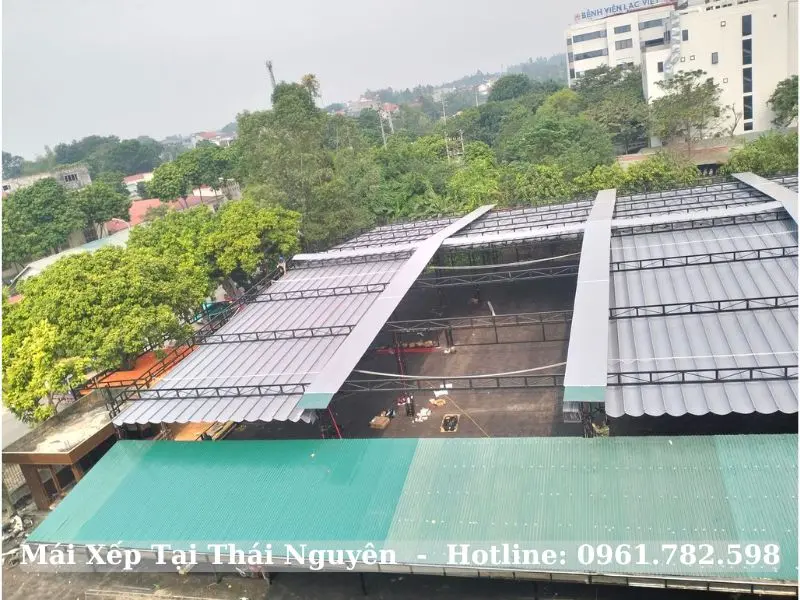 Mái xếp lượn sóng trường học tại Thái Nguyên