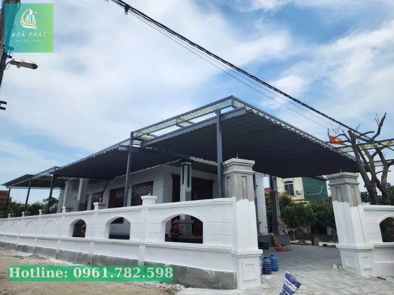 Cơ khí Tấn Tài chuyên thi công bạt xếp tại Nha Trang